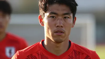 Sporting director Christoph Freund confirms Bayern Munich have no plans to sell Japanese defender Hiroki Ito, despite...