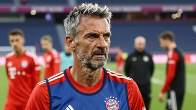 Der FC Bayern-München-Torwart Manuel Neuer äußerte sich positiv zu Ismael Saibari, dem neuen Spieler, der zunächst wegen...