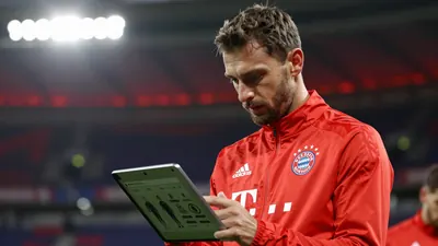 Bayern Munich is reportedly eyeing a loan-with-option deal for Chelsea midfielder Romeo Lavia, a surprising move that...