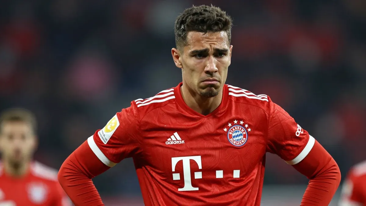 Der FC Bayern München kommt beim FC Schalke 04 nicht über ein 0:0-Unentschieden hinaus und verpasst den Sprung an die...