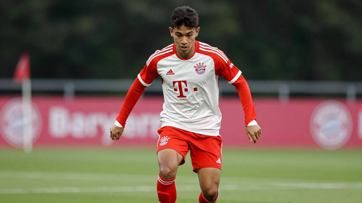 Bayern München leiht Talentspieler Felipe Chávez aus